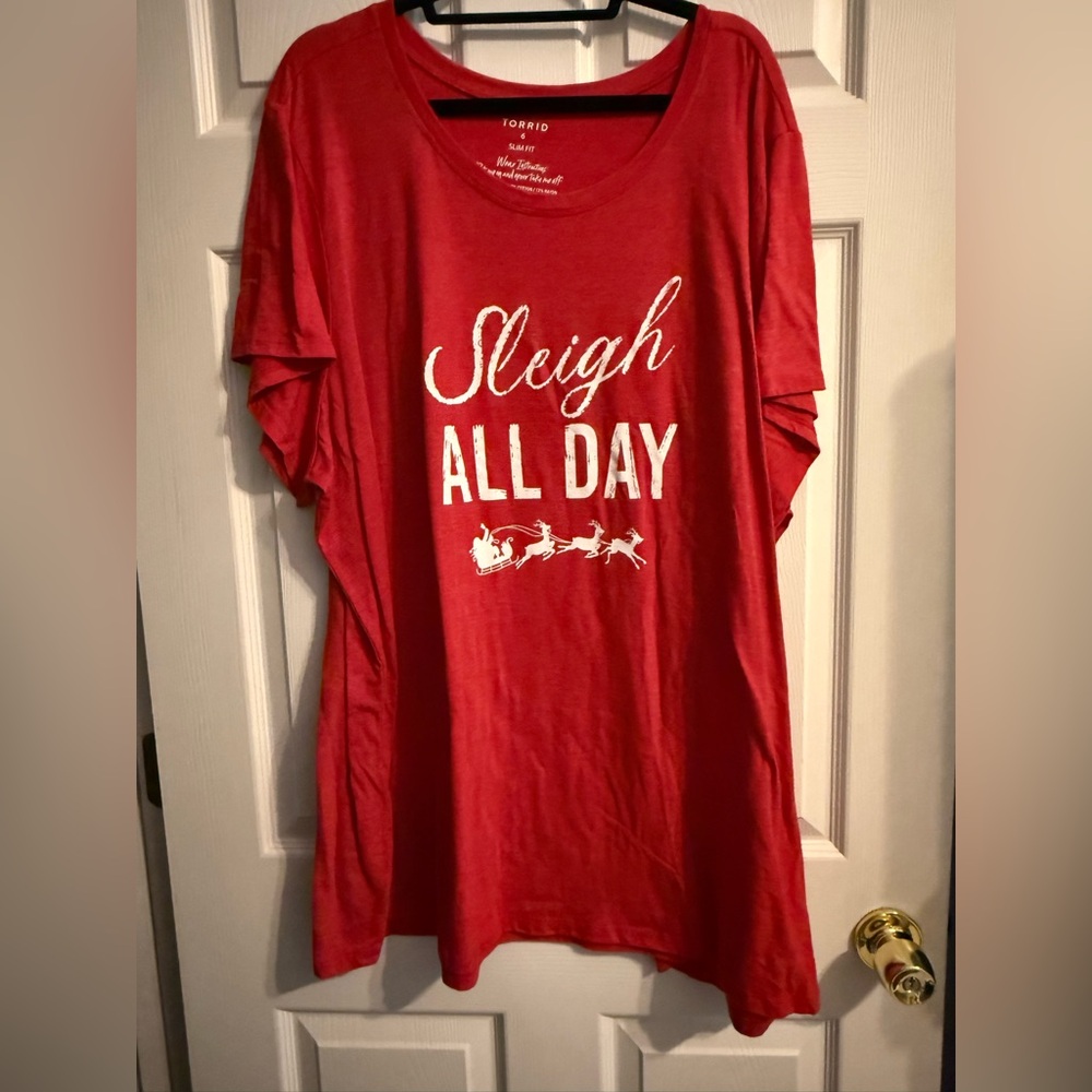 Torrid Red Slim Fit T-Shirt Plus Size 6X - Christmas 5X